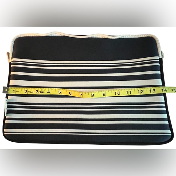 Dabney Lee Black and White Tablet Cover - Picture 3 of 3